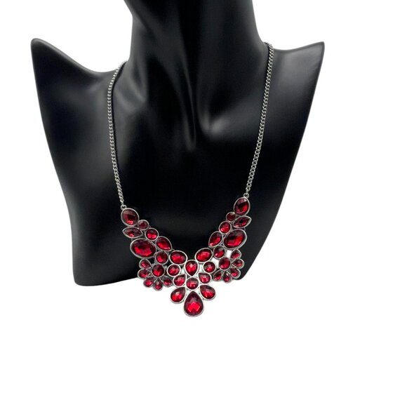 **Lady in Red Teardrop Gemstone Pendant Necklace - Picture 4 of 12